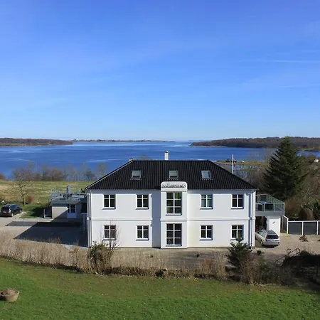 Naturperlen Lejlighedshotel 4*